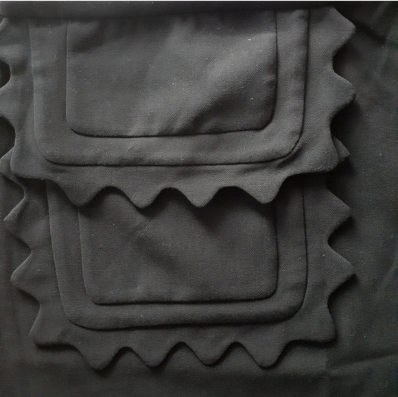 Victoria Beckham Women's Black Twill Scallop Mini Skirt. - Picture 10 of 12